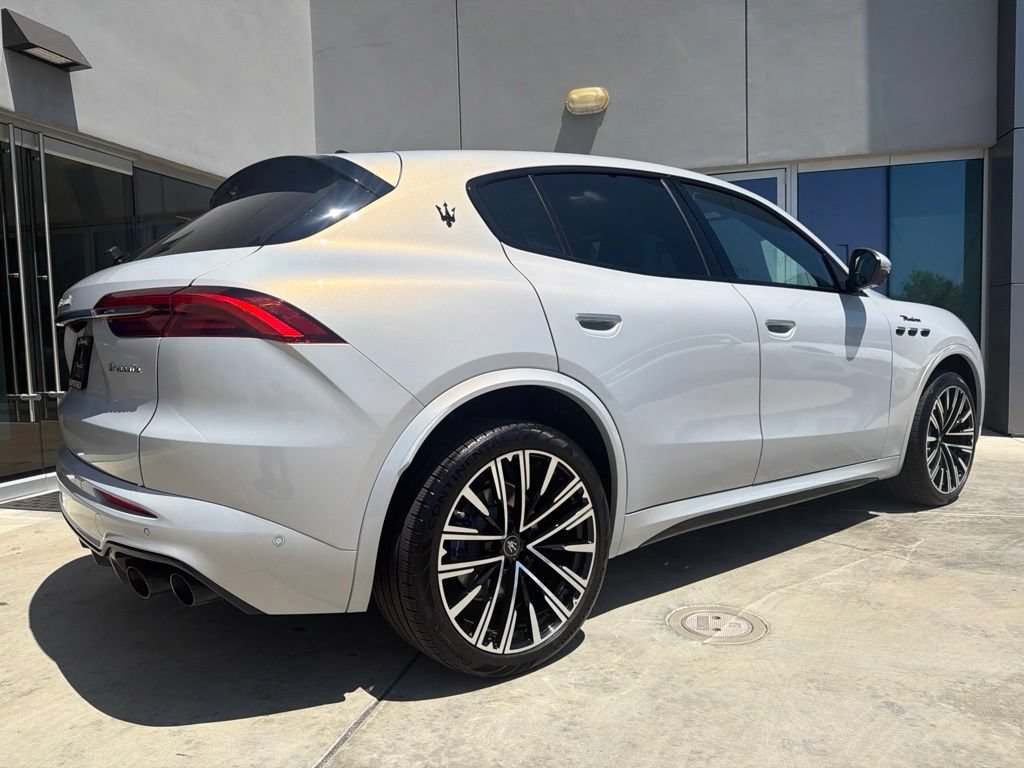 Certified 2023 Maserati Grecale Modena AWD/4WD image 6