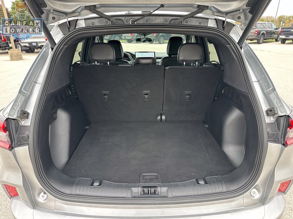 Used 2023 Ford Escape ST-Line w/ Tech Pack #1 AWD/4WD image 13