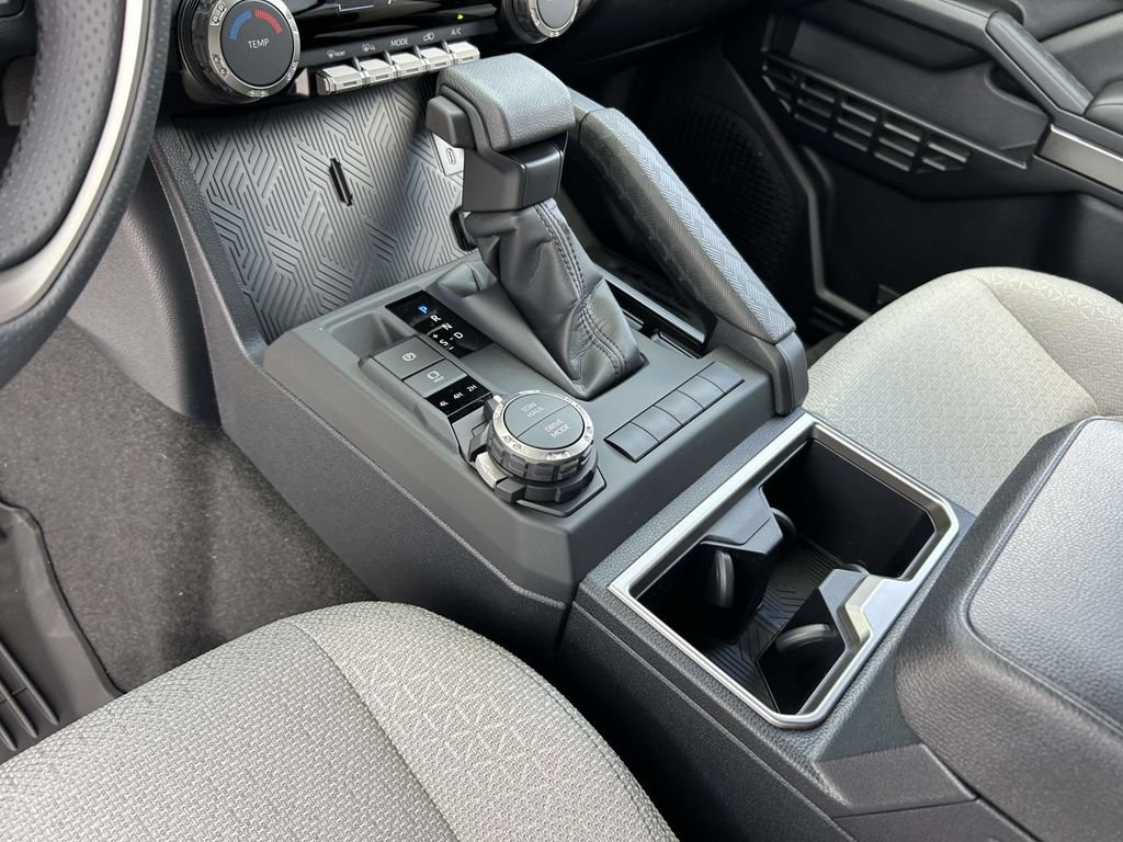 New 2026 Toyota 4Runner SR5 AWD/4WD image 21
