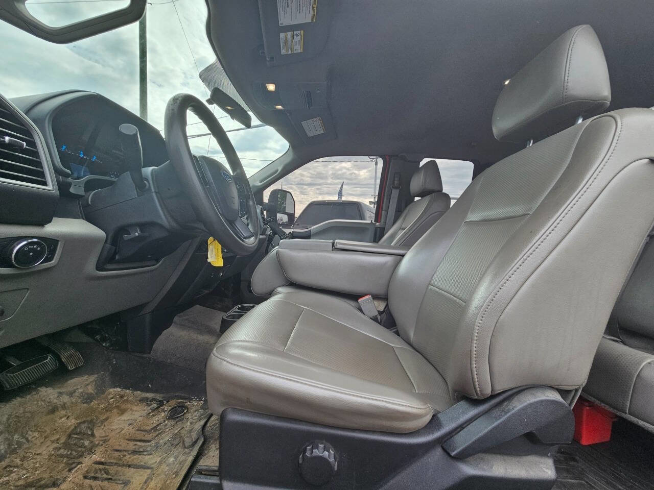 Used 2019 Ford F250 XL w/ STX Appearance Package AWD/4WD image 16