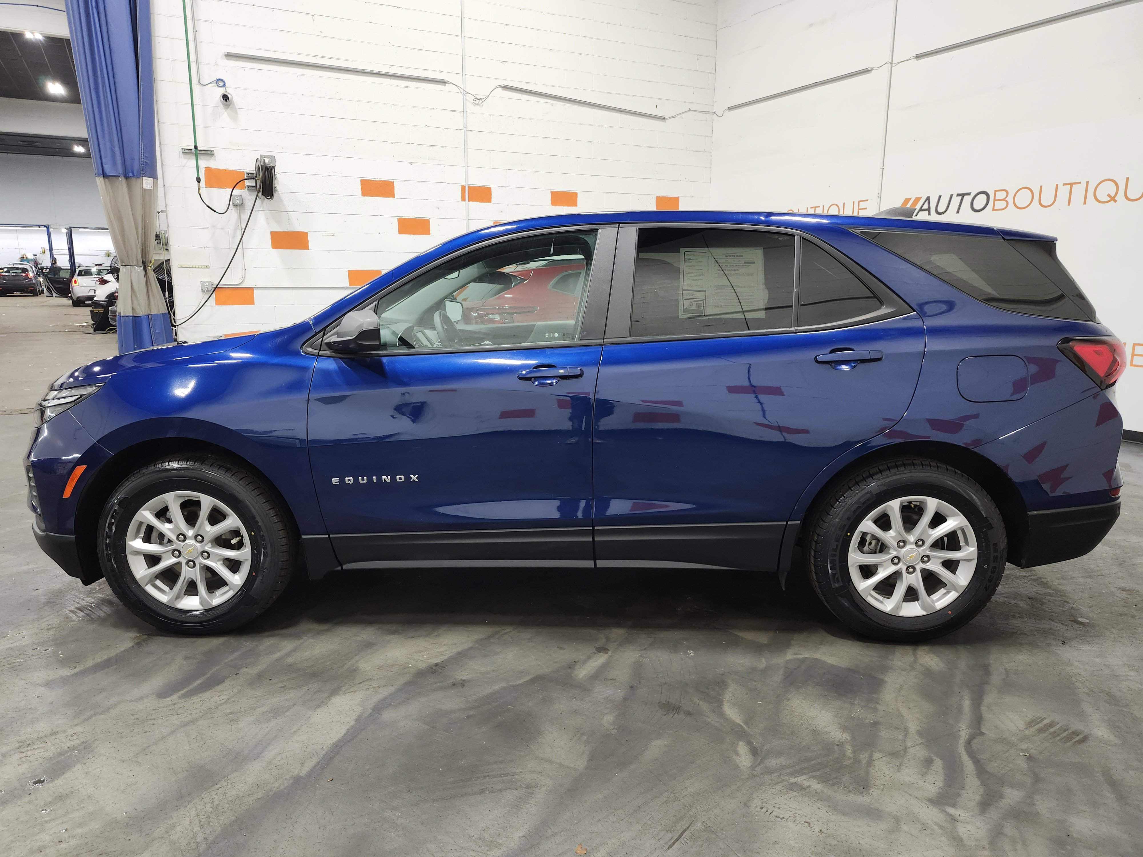 Used 2022 Chevrolet Equinox LS w/ LS Convenience Package image 7