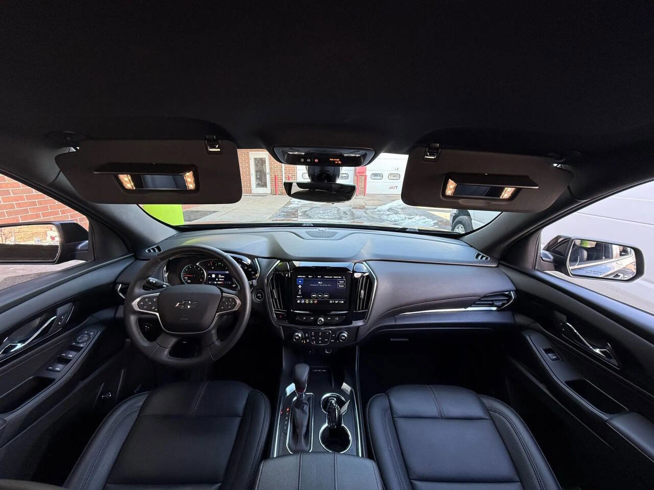 Used 2023 Chevrolet Traverse RS image 19