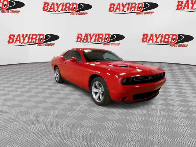 Used 2020 Dodge Challenger SXT RWD image 2