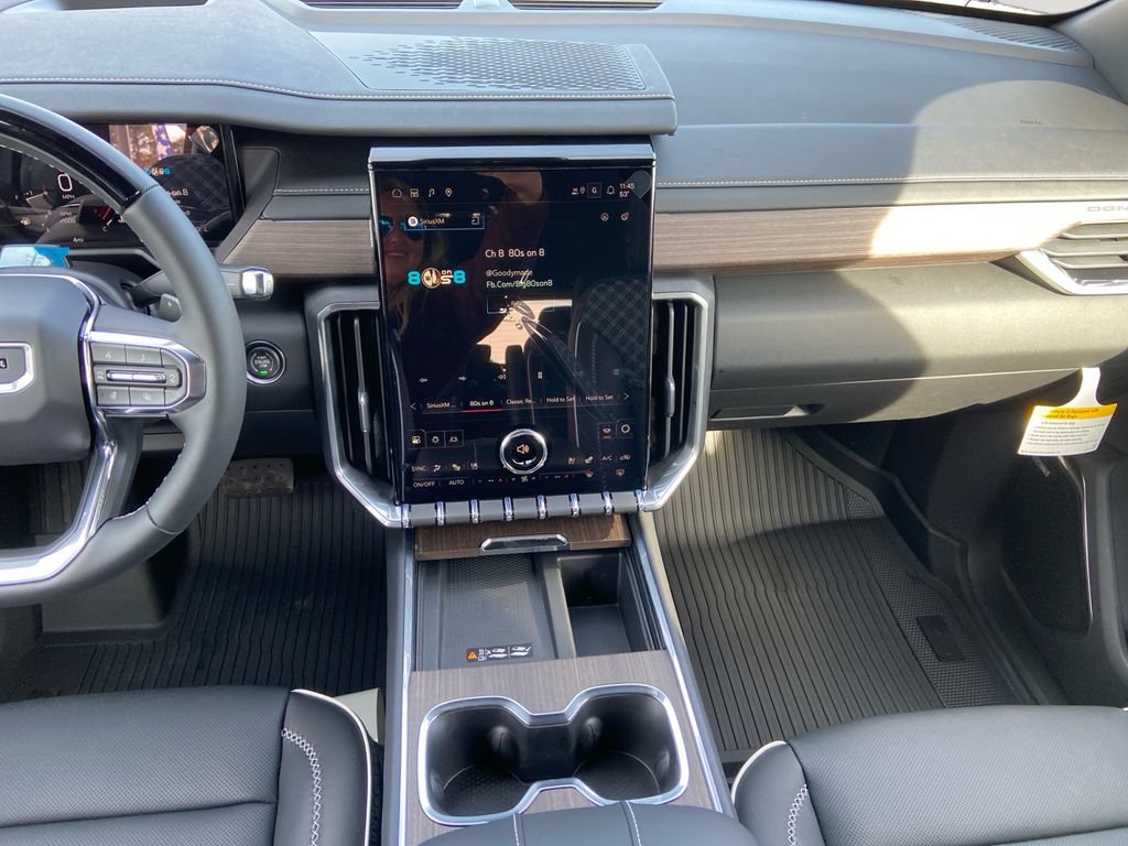 New 2026 GMC Acadia Denali w/ Super Cruise Package FWD image 11