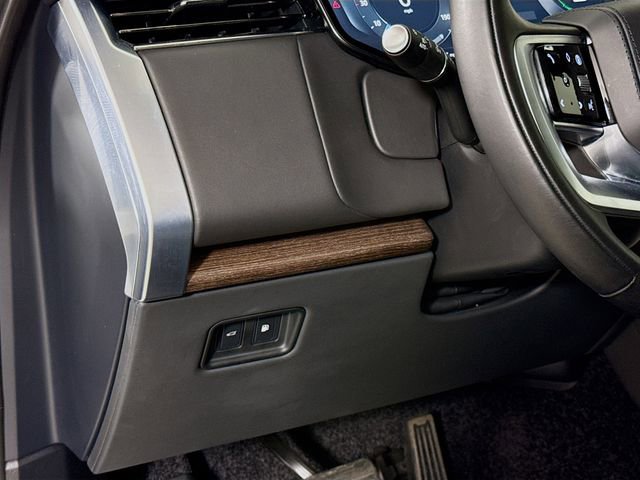 Certified 2025 Land Rover Range Rover SE AWD/4WD image 10