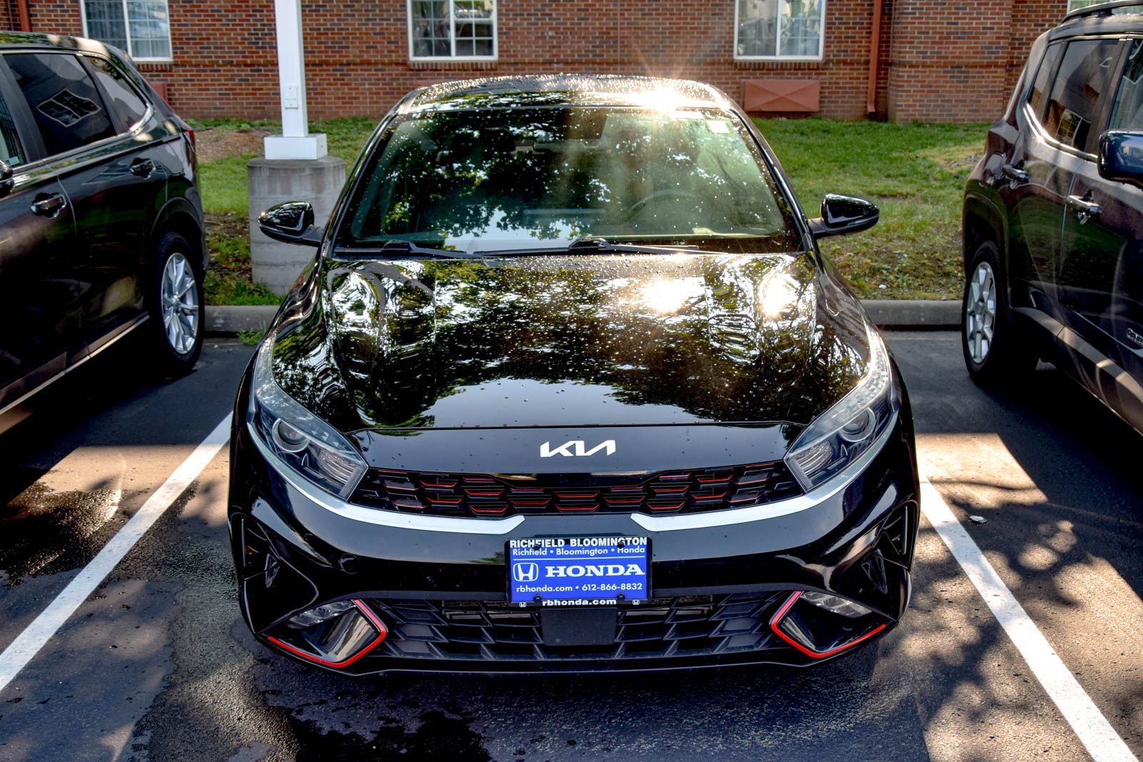 Used 2022 Kia Forte GT-Line w/ GT-Line Technology Package FWD image 3