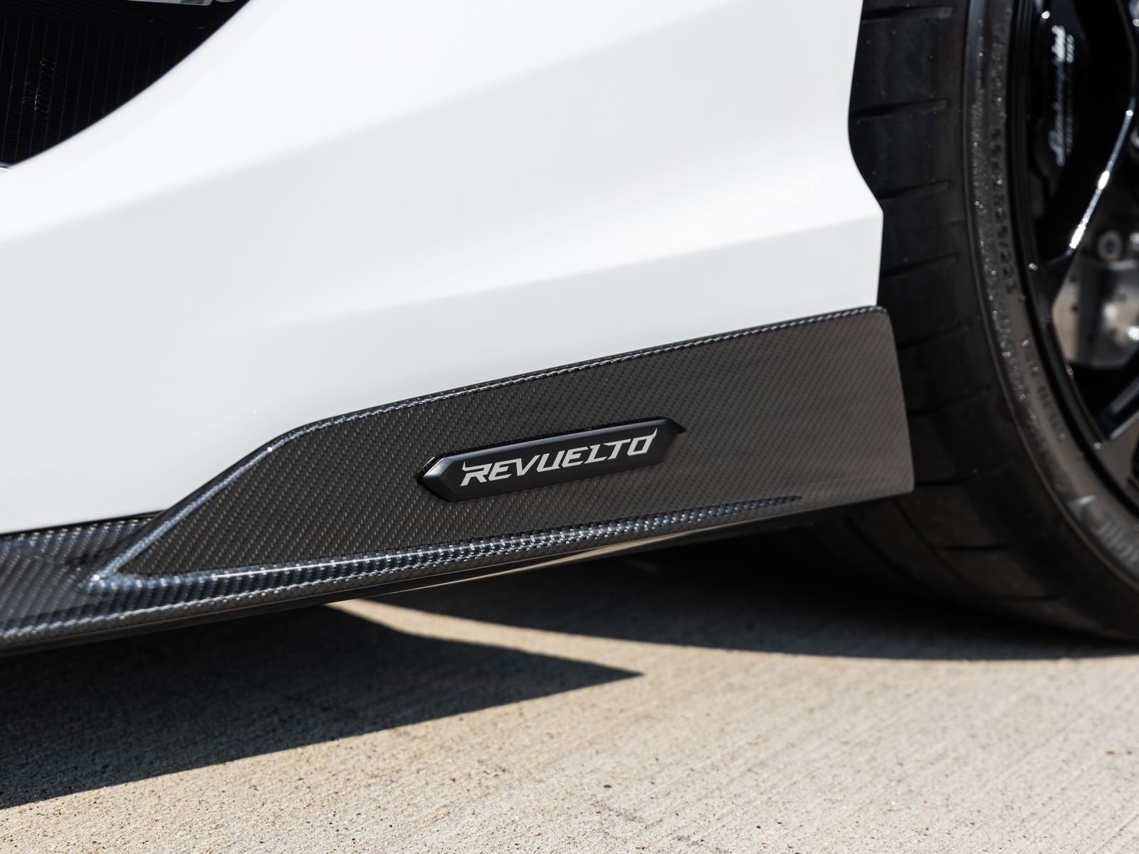 Used 2024 Lamborghini Revuelto AWD/4WD image 23