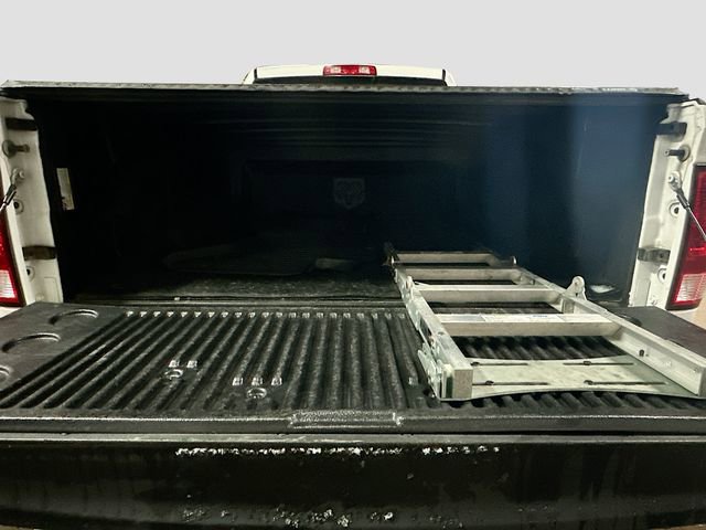Used 2015 RAM 2500 Tradesman w/ Chrome Appearance Group image 25