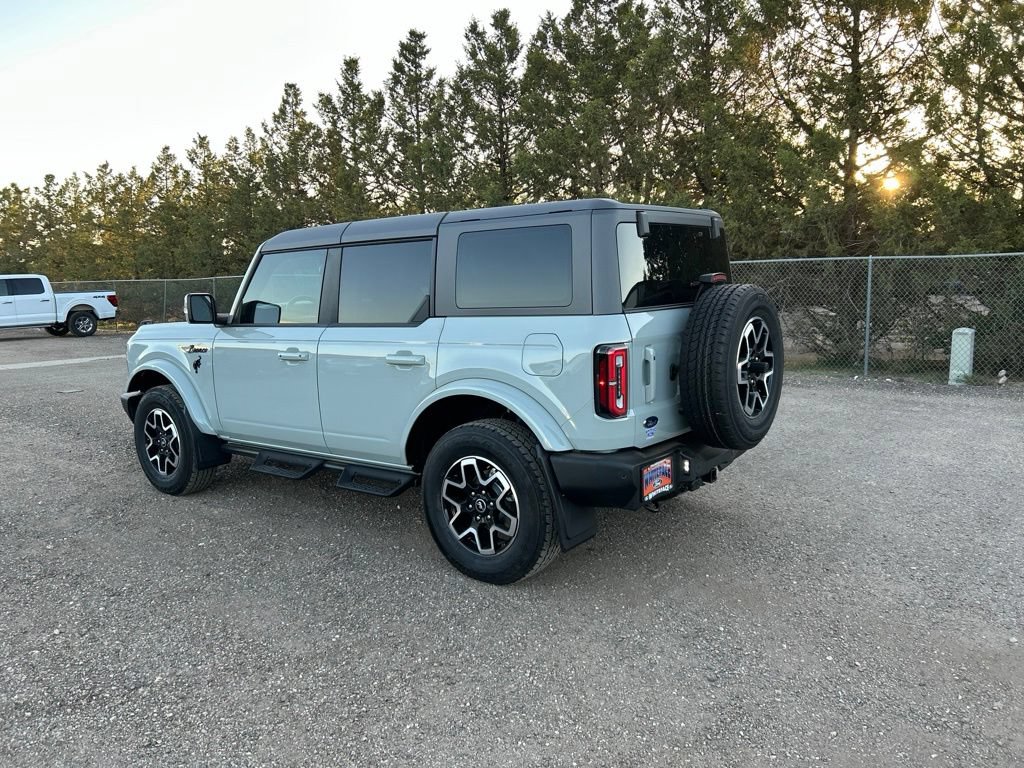Used 2024 Ford Bronco Outer Banks AWD/4WD image 4