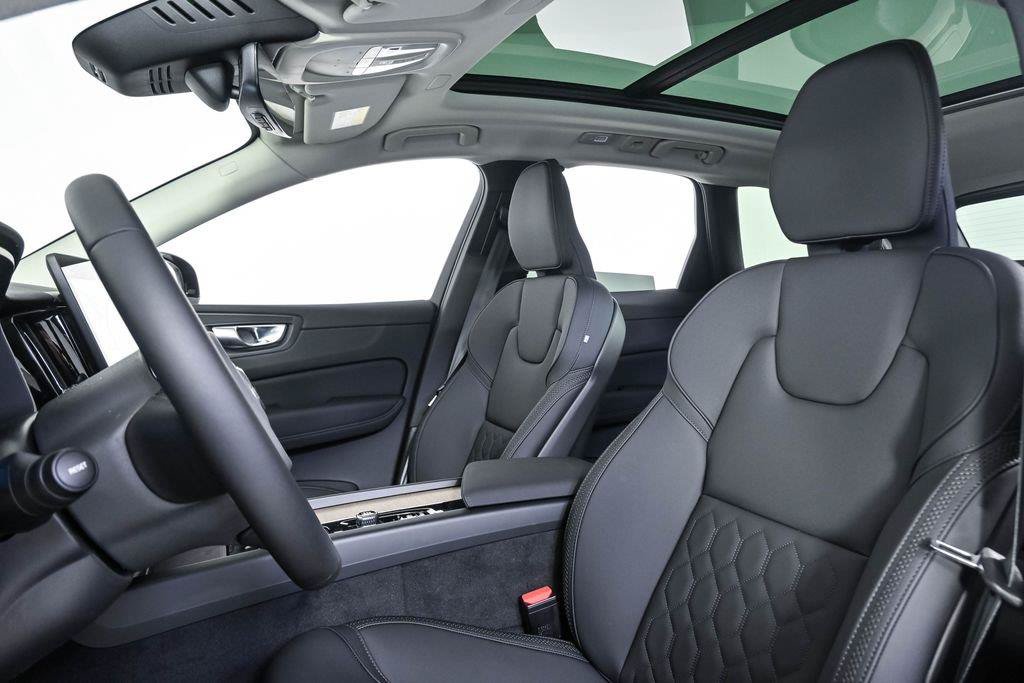 New 2026 Volvo XC60 T8 Plus w/ Protection Package Premier AWD/4WD image 5