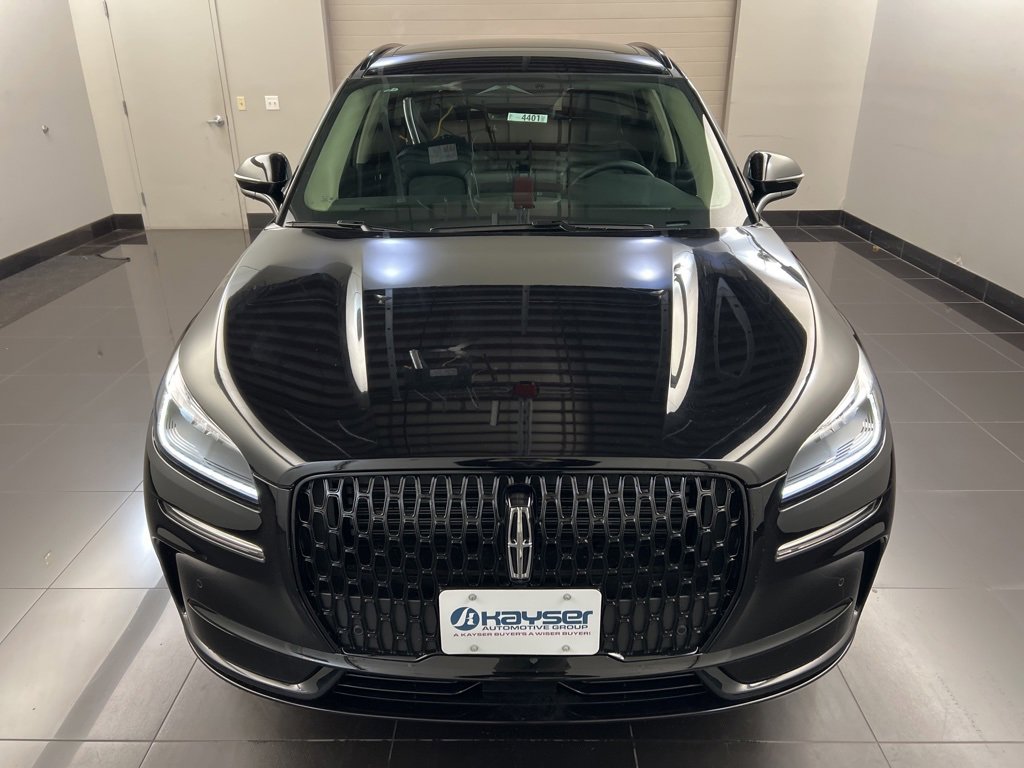 Used 2026 Lincoln Corsair Premiere image 2