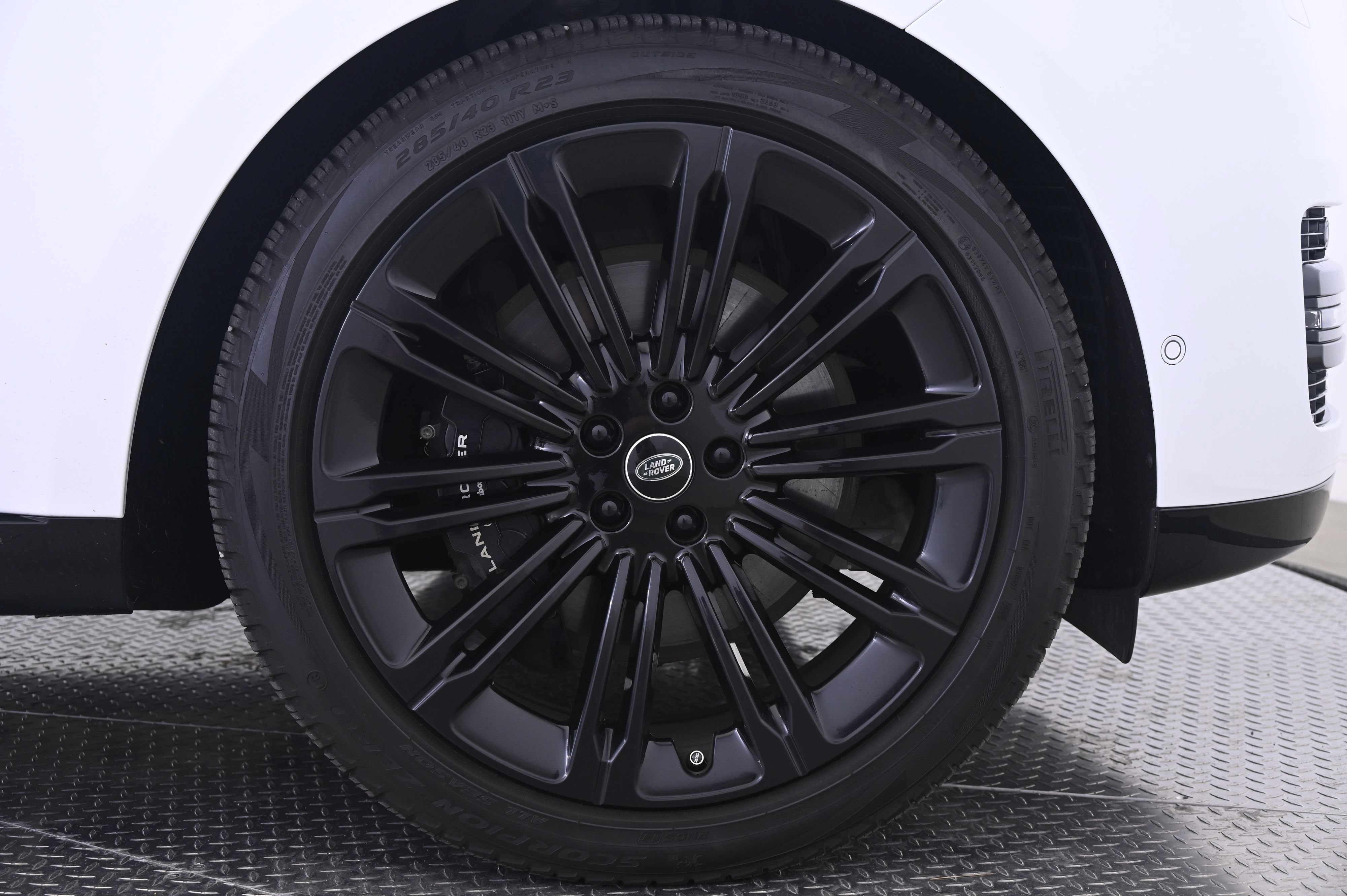 Used 2024 Land Rover Range Rover Autobiography AWD/4WD image 14