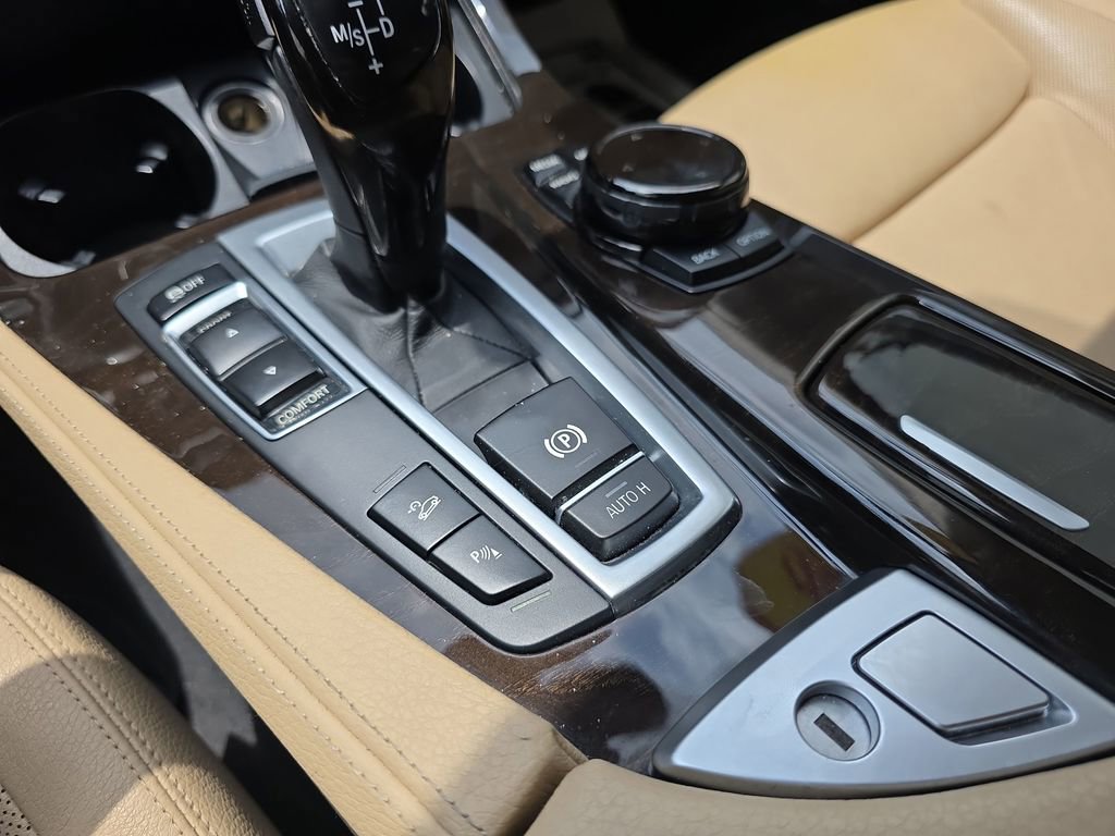 Used 2016 BMW 550i xDrive Sedan AWD/4WD image 26