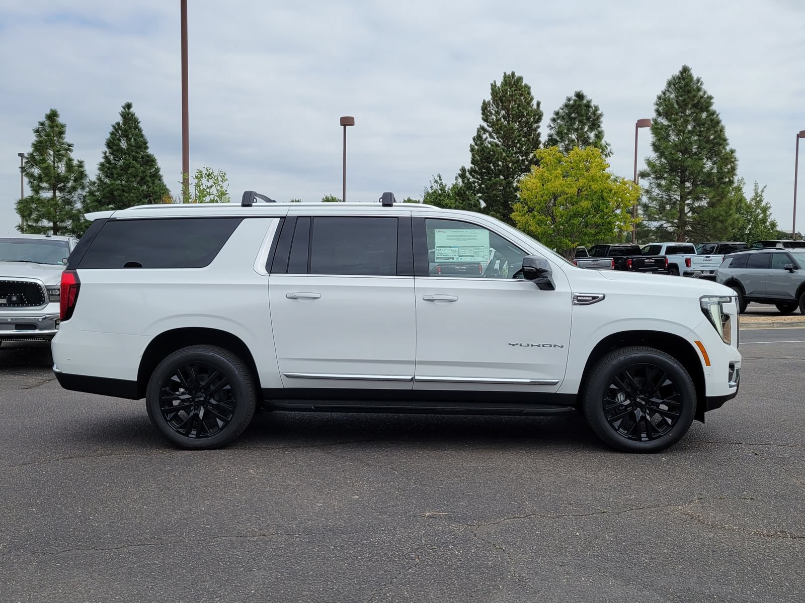 New 2026 GMC Yukon XL Elevation w/ Elevation Premium Package AWD/4WD image 2