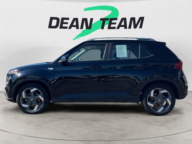 Used 2024 Hyundai Venue SEL FWD image 4