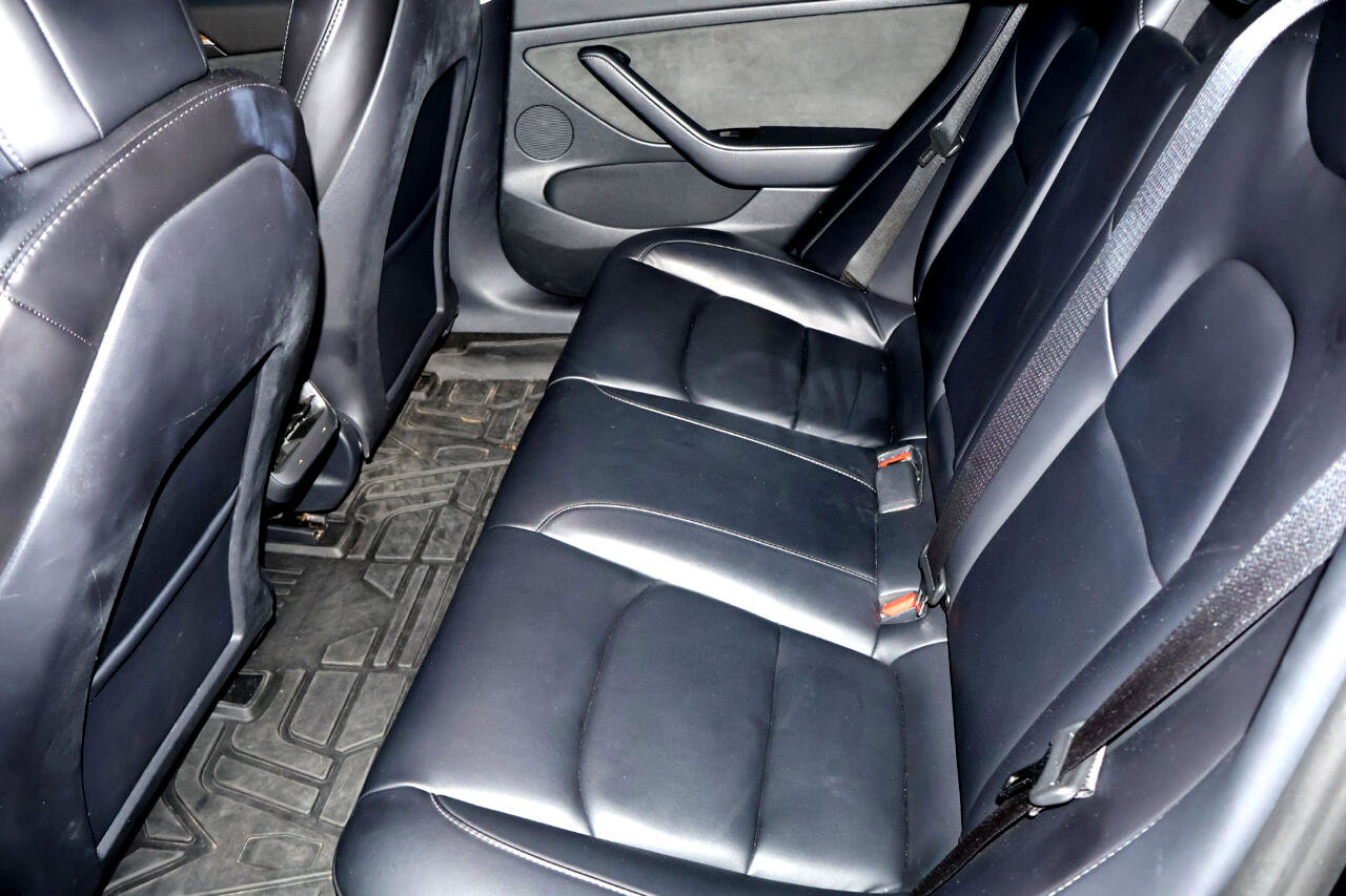 Used 2022 Tesla Model 3 Standard Range image 12
