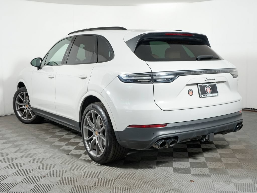 Certified 2023 Porsche Cayenne Platinum Edition AWD/4WD image 3