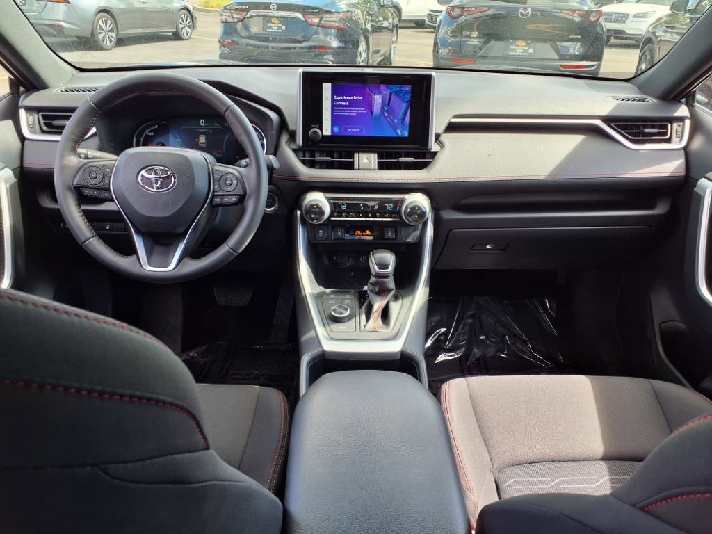 Used 2024 Toyota RAV4 SE image 6