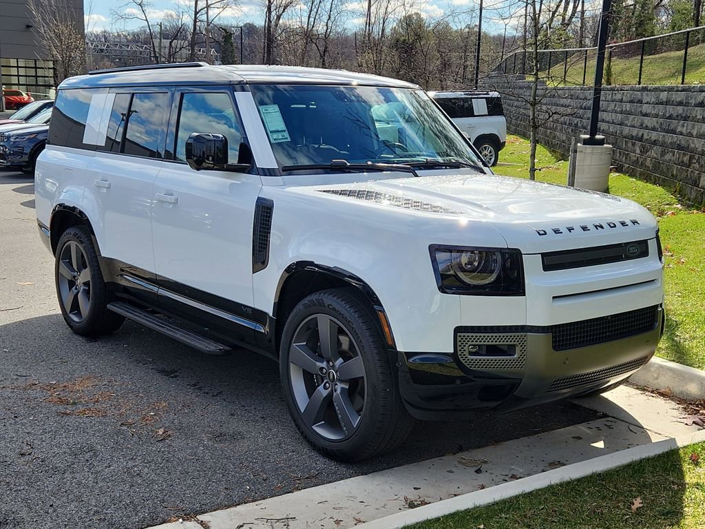 New 2025 Land Rover Defender 130 V8 image 10