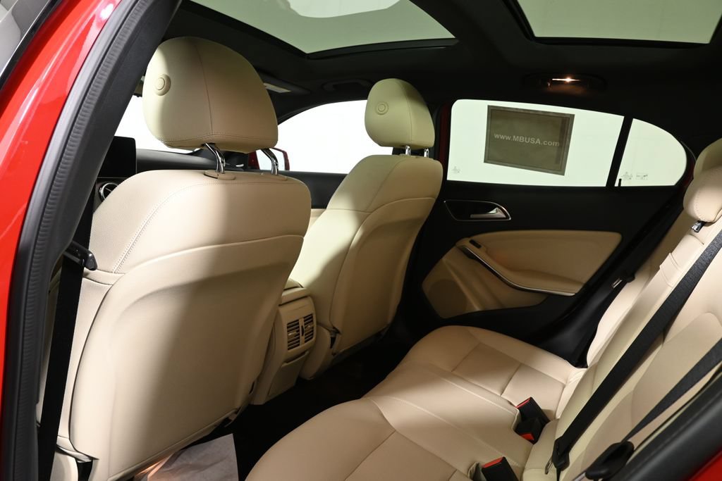 Used 2019 Mercedes-Benz GLA 250 4MATIC image 33