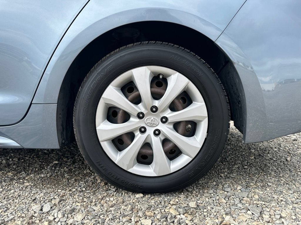 Used 2020 Toyota Corolla LE FWD image 5