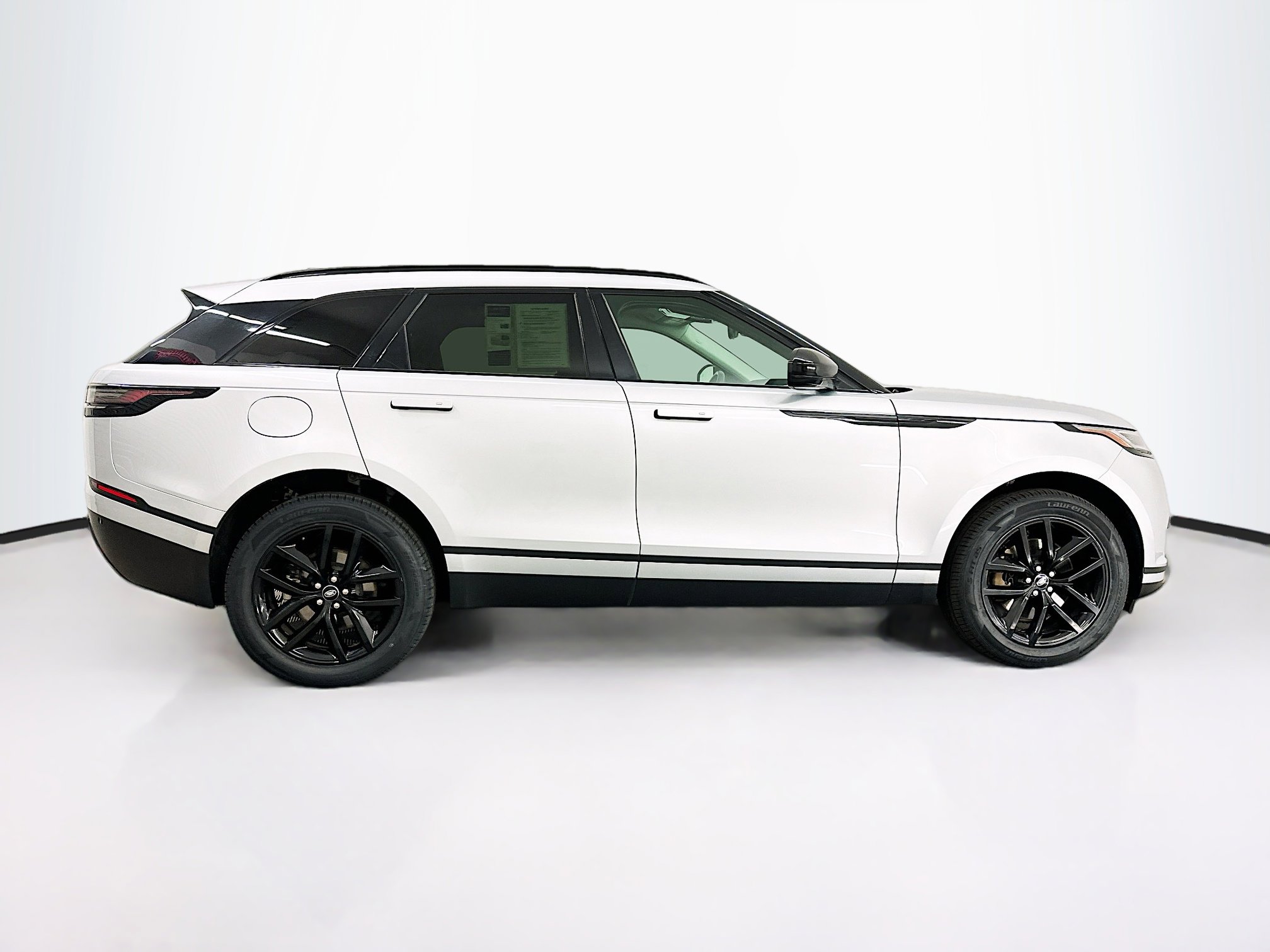 Used 2024 Land Rover Range Rover Velar S image 10