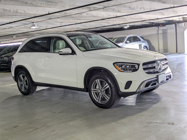 Used 2021 Mercedes-Benz GLC 300 4MATIC image 3