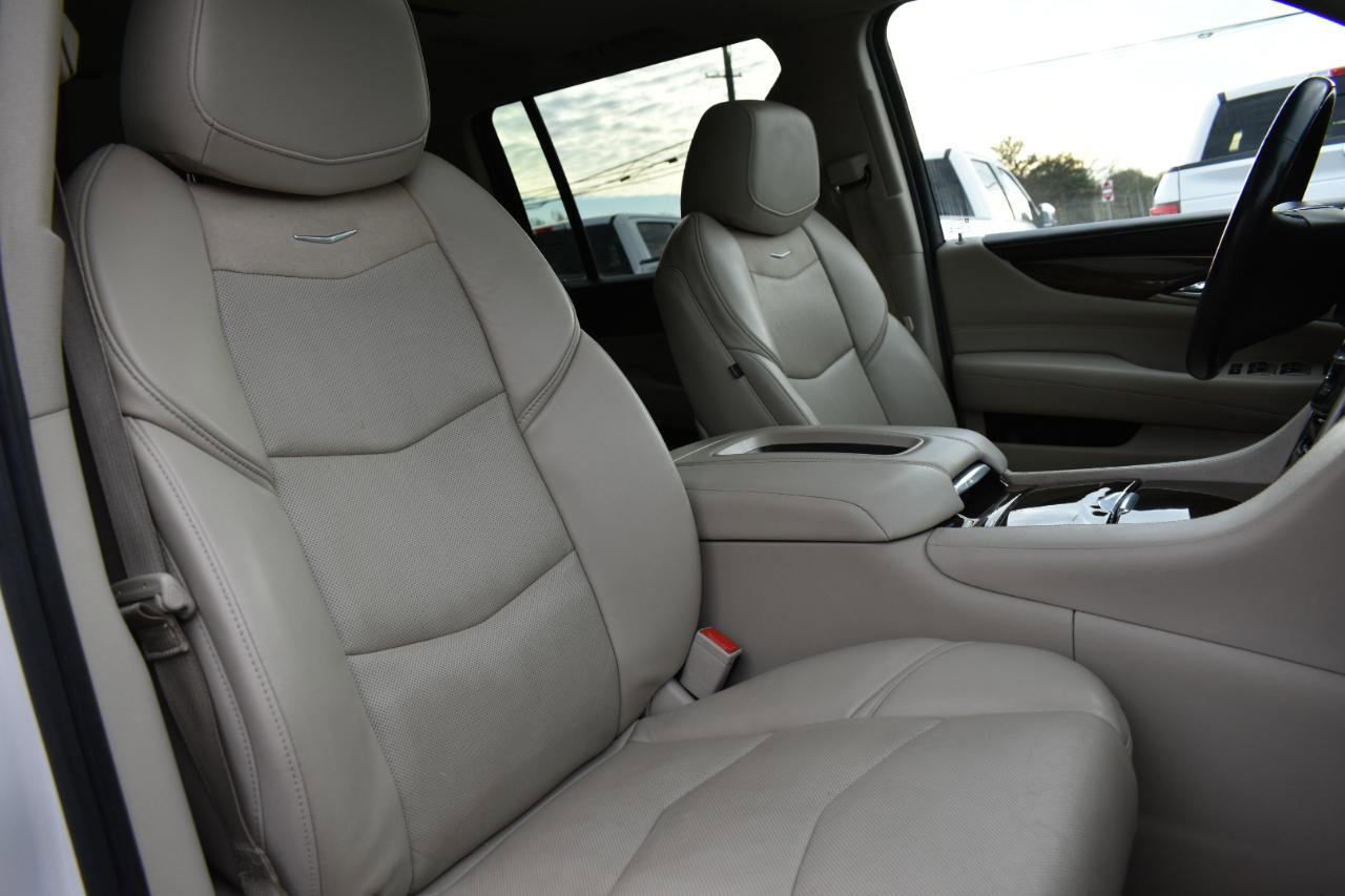 Used 2020 Cadillac Escalade ESV Premium Luxury AWD/4WD image 33