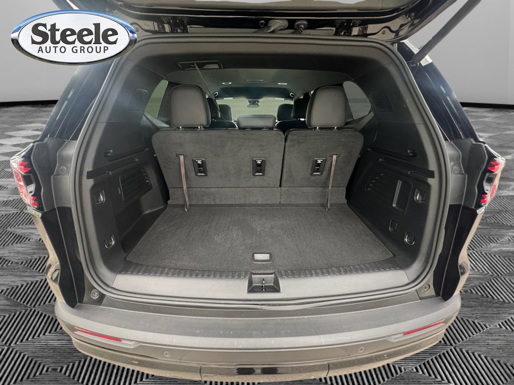 Used 2024 GMC Acadia AT4 AWD/4WD image 18