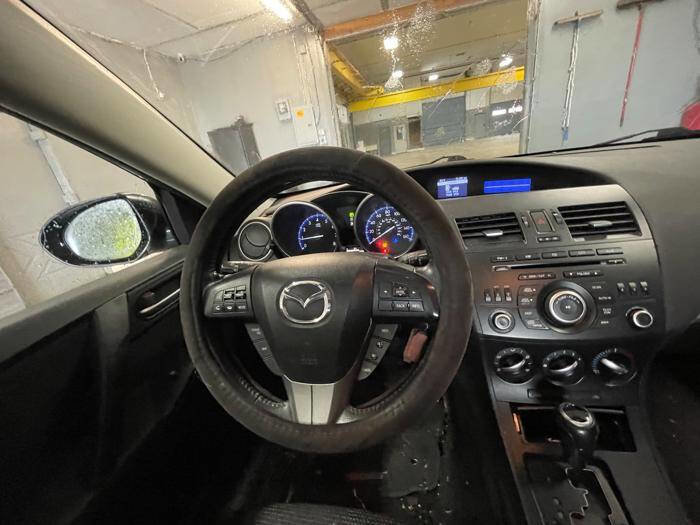 Used 2012 MAZDA MAZDA3 i Touring FWD image 33