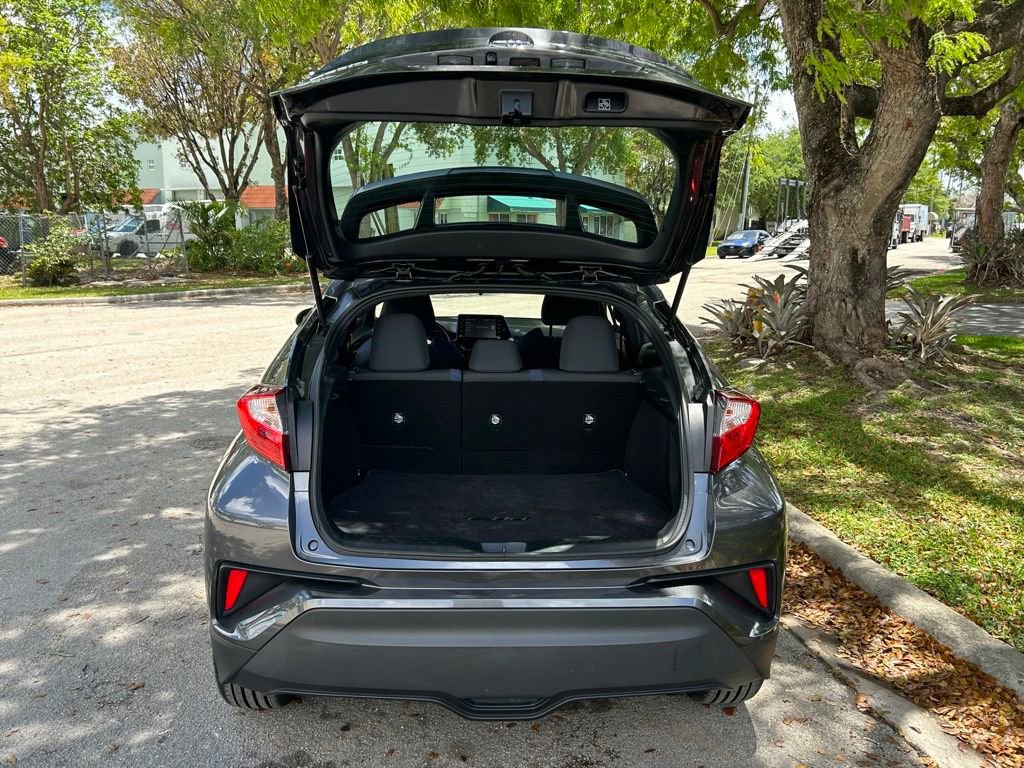 Used 2021 Toyota C-HR XLE image 26
