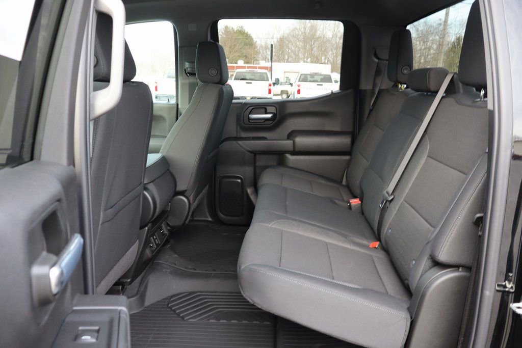 New 2026 Chevrolet Silverado 1500 Custom Trail Boss w/ LPO, Dark Essentials Package image 16