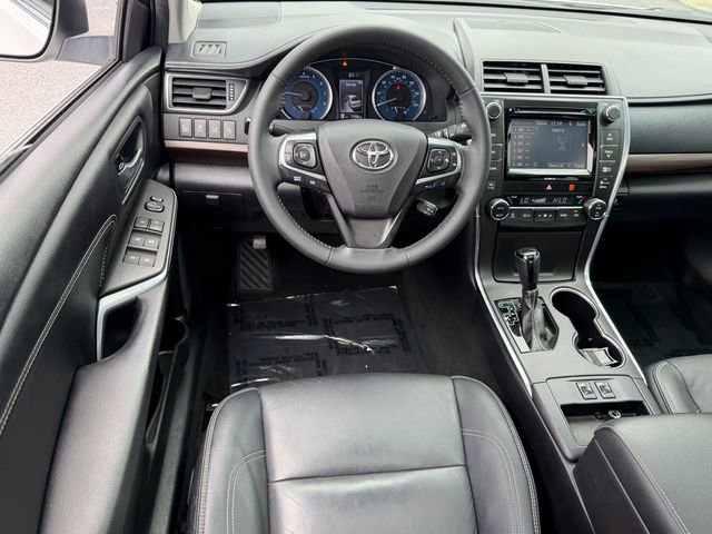 Used 2017 Toyota Camry XLE FWD image 11