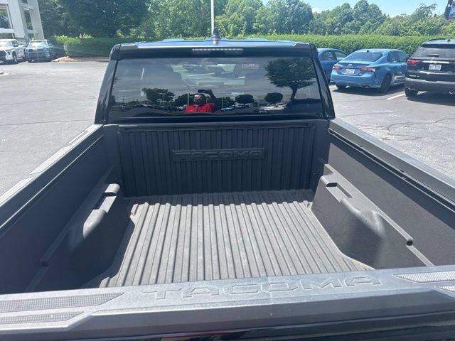 Used 2024 Toyota Tacoma SR5 AWD/4WD image 7