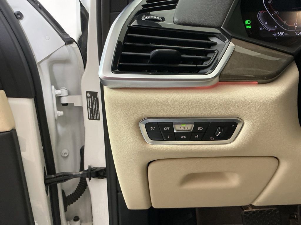 Used 2019 BMW X5 xDrive40i AWD/4WD image 17