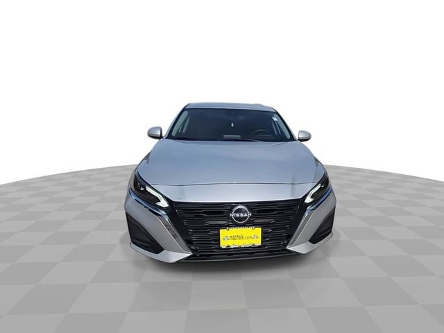 Used 2023 Nissan Altima 2.5 SV FWD image 3