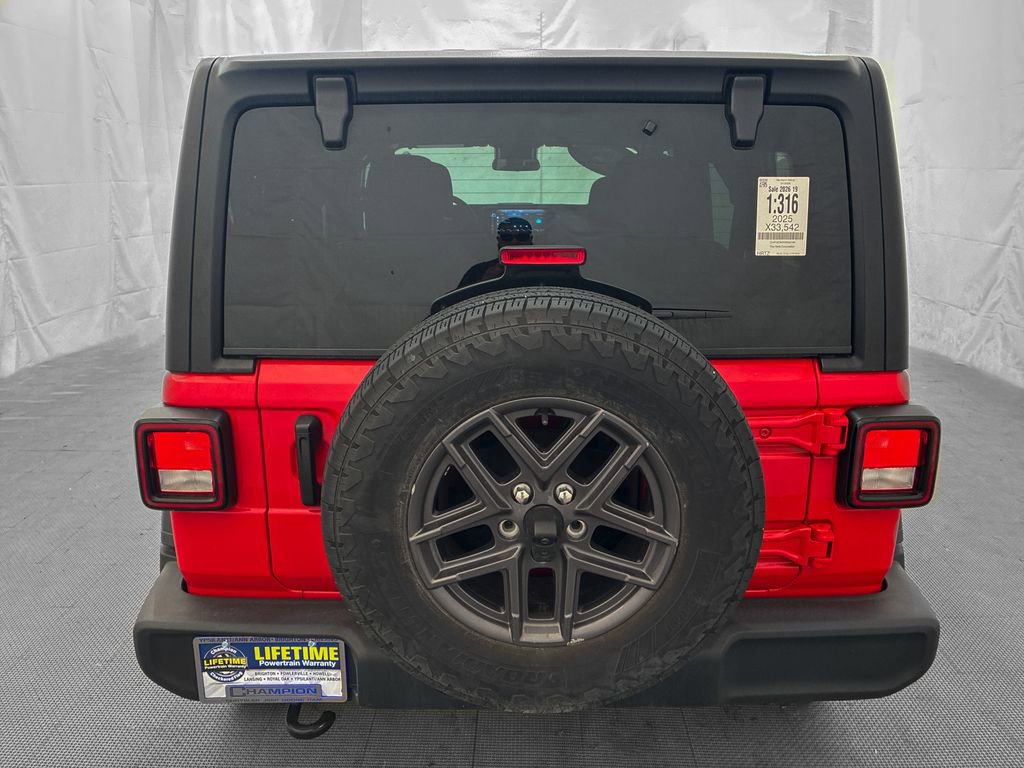 Used 2025 Jeep Wrangler Unlimited Sport AWD/4WD image 6
