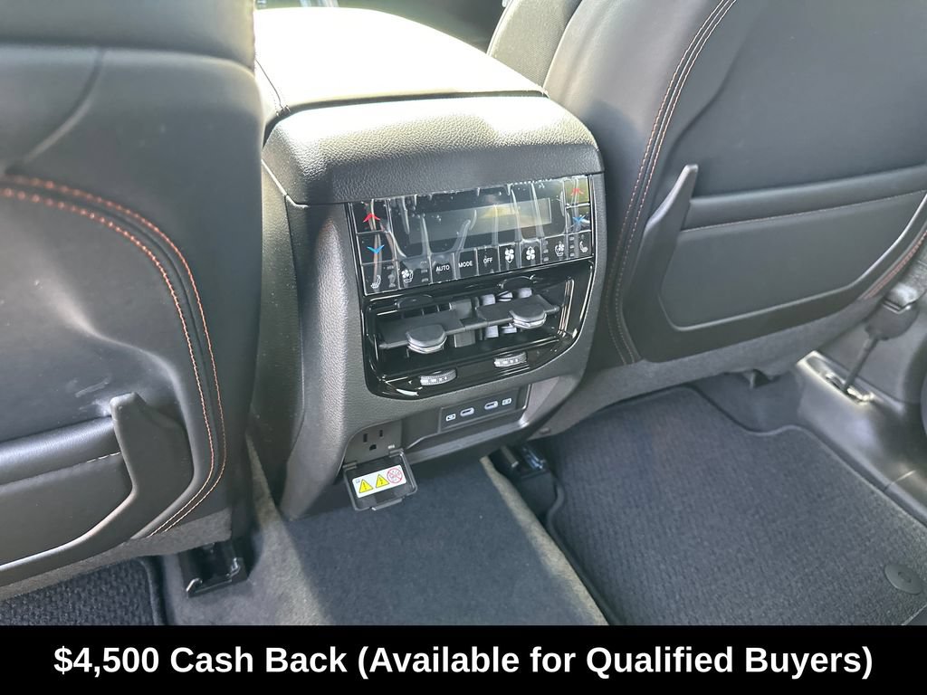 New 2026 Jeep Grand Cherokee Summit w/ Obsidian Package AWD/4WD image 31