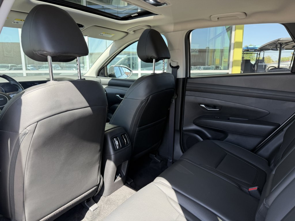 Used 2025 Hyundai Tucson SEL FWD image 31