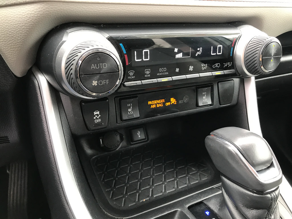 Certified 2021 Toyota RAV4 XLE Premium AWD/4WD image 23
