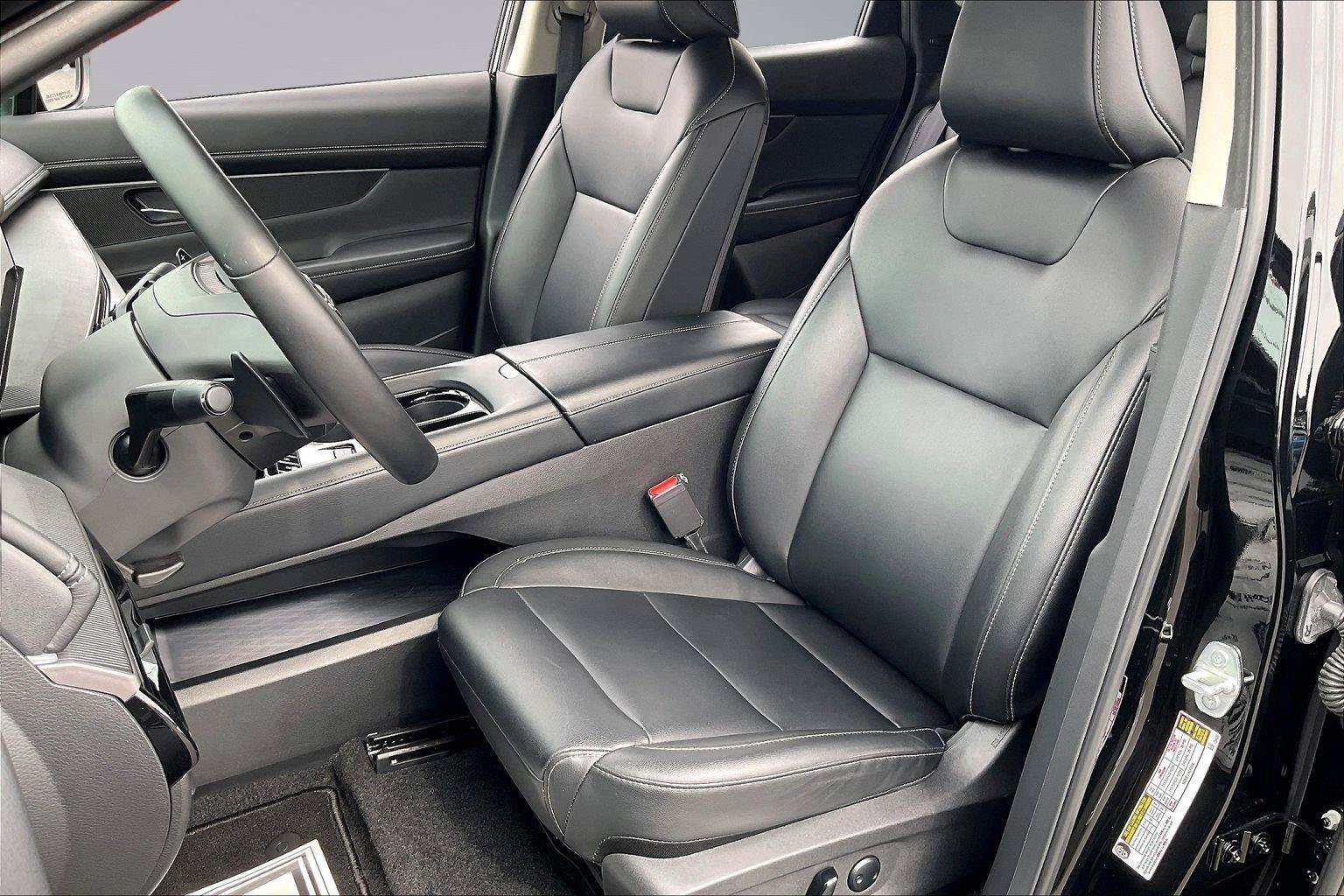 Certified 2025 Nissan Murano SV FWD image 25