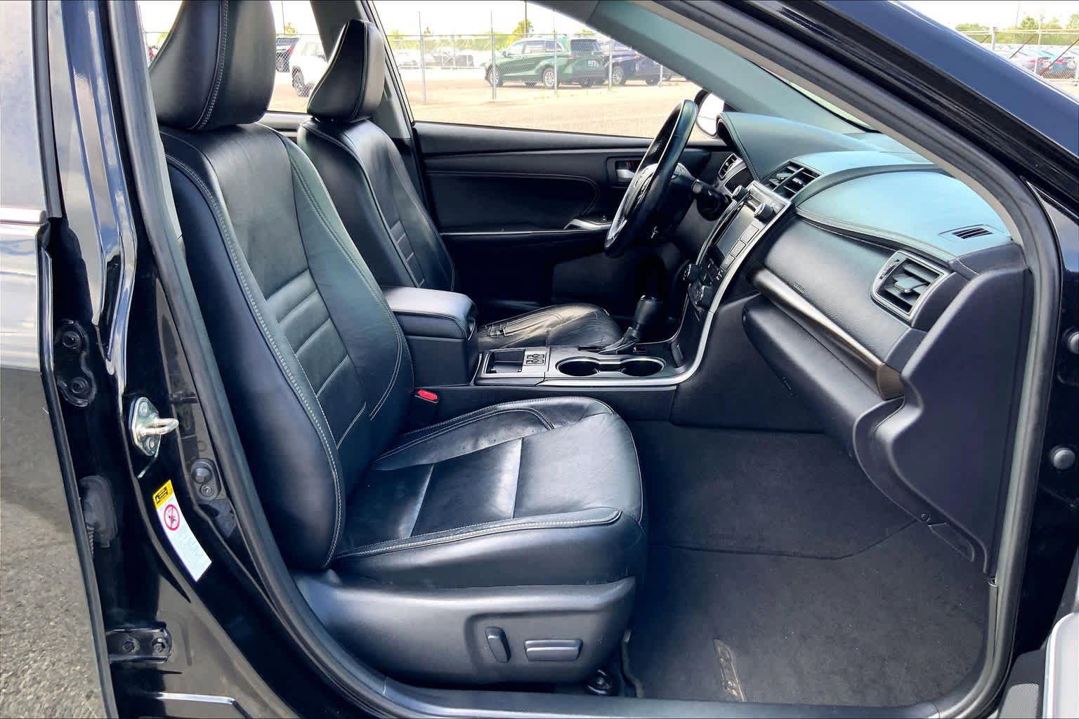 Used 2015 Toyota Camry XLE w/ Moonroof Package FWD image 8