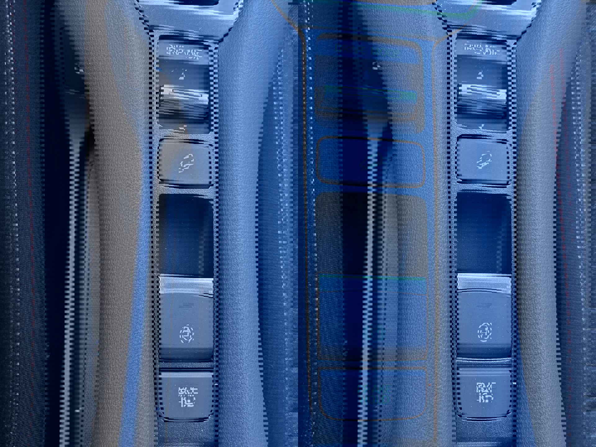 Certified 2026 Honda HR-V Sport image 39