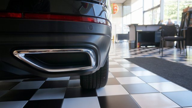 Certified 2025 Volkswagen Atlas SEL image 91