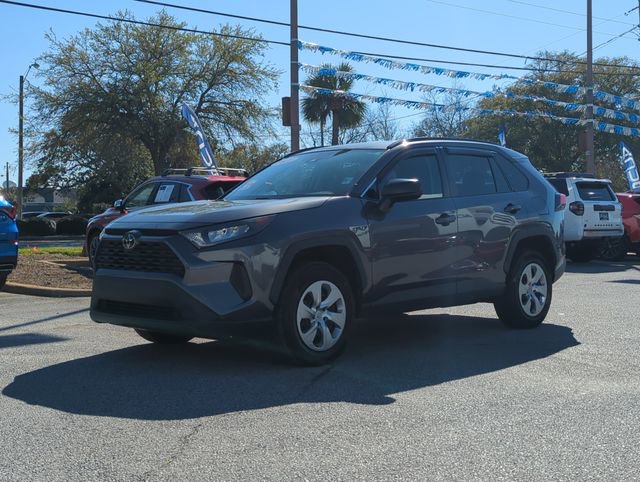 Used 2021 Toyota RAV4 LE image 8