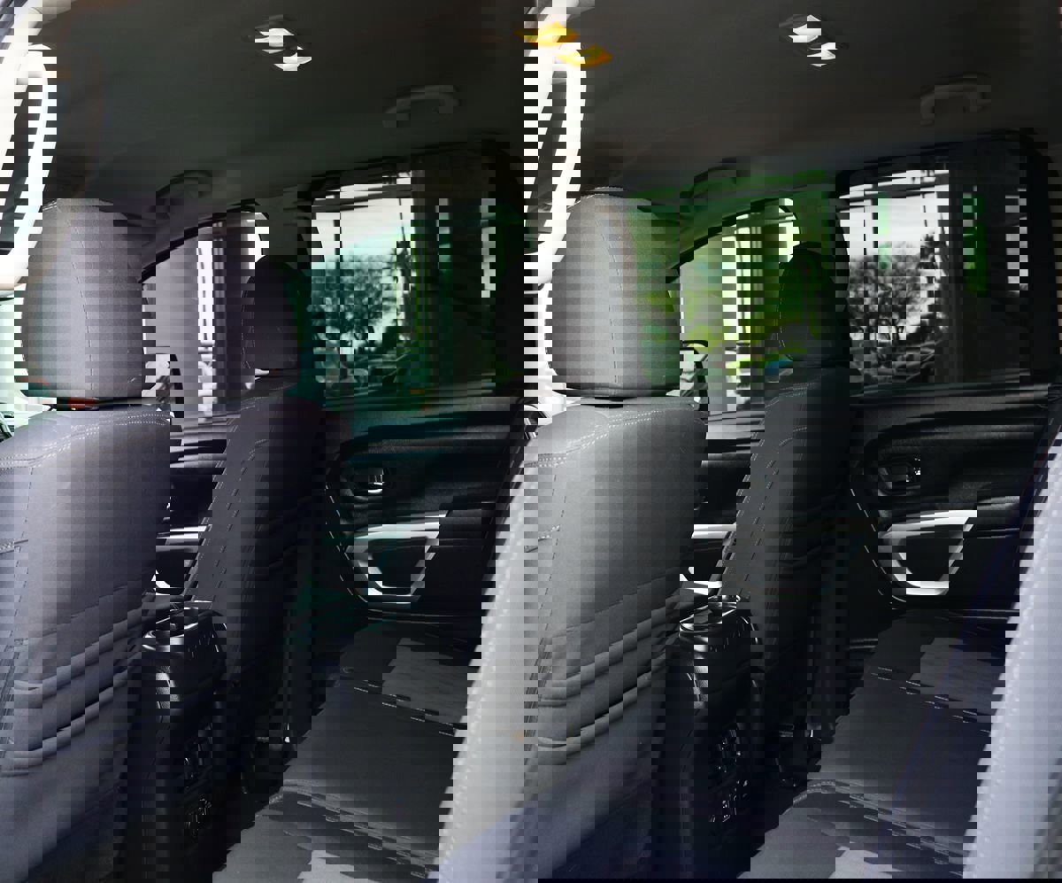 Used 2020 Nissan Titan SV w/ SV Convenience Package image 34