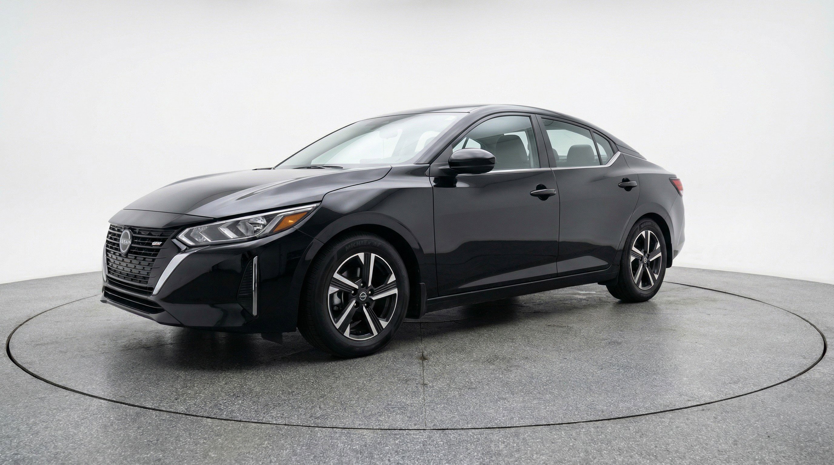 Used 2025 Nissan Sentra SV image 3