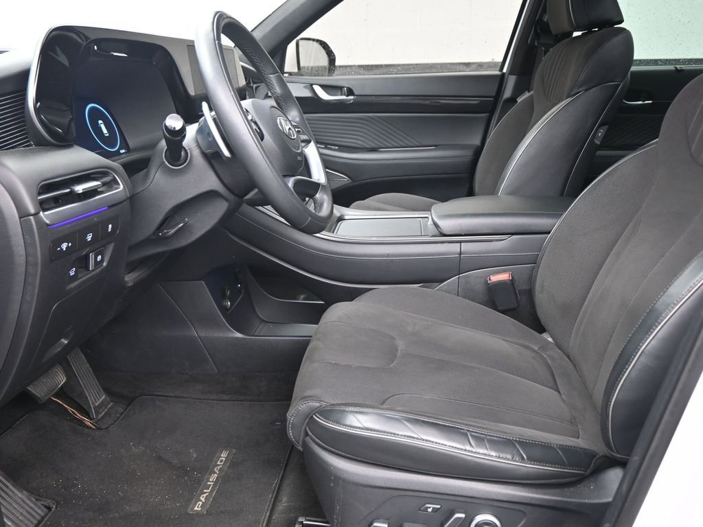 Used 2024 Hyundai Palisade Calligraphy image 16