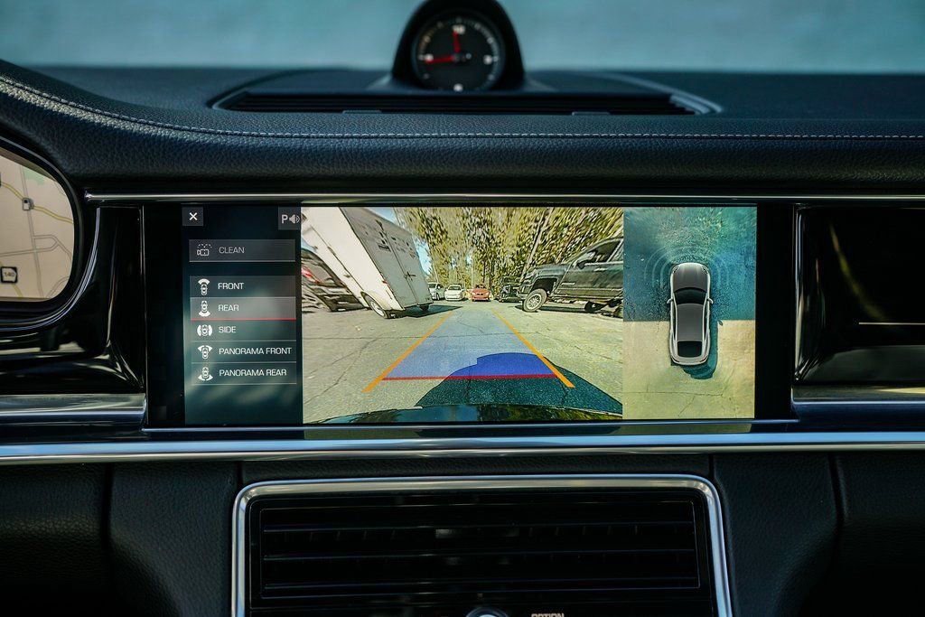 Used 2020 Porsche Panamera Edition image 33