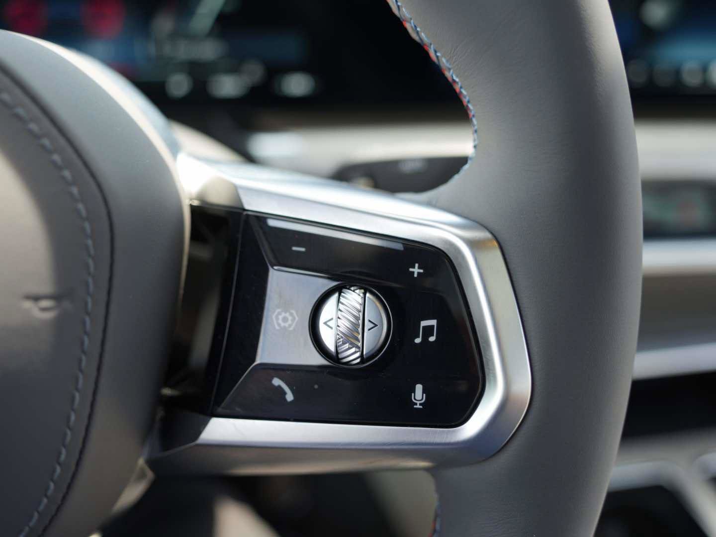 Used 2025 BMW i7 M70 AWD/4WD image 20